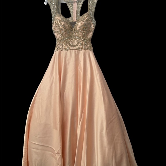 Aspeed Design - Embellished Sweetheart
Neckline Ballgown size XS - Picture 9 of 15